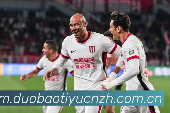 马德里科隆广场巨屏盛放世界杯西班牙队精彩赛事战术观察:最新赛事动态与深度分析 马德里科隆广场巨屏盛放世界杯西班牙队精彩赛事战术观察:最新赛事动态与深度分析
